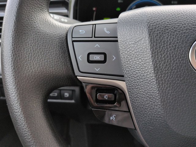 Used 2025 Toyota Camry LE FWD image 21