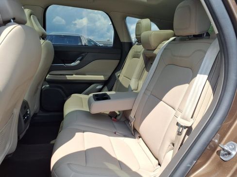 Used 2022 Lincoln Corsair Reserve w/ Equipment Group 201A image 10