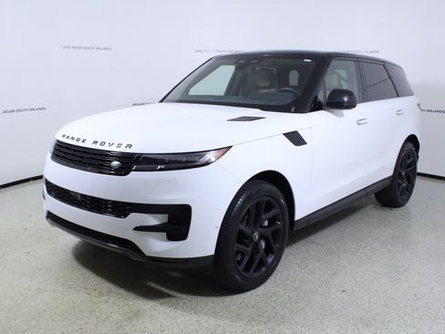 Used 2024 Land Rover Range Rover Sport SE image 4