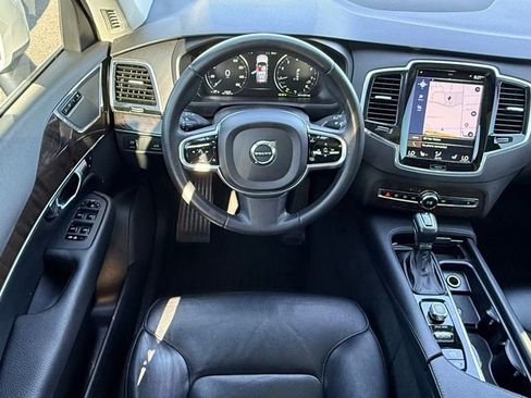 Used 2018 Volvo XC90 T6 Momentum w/ Momentum Plus Package AWD/4WD image 26