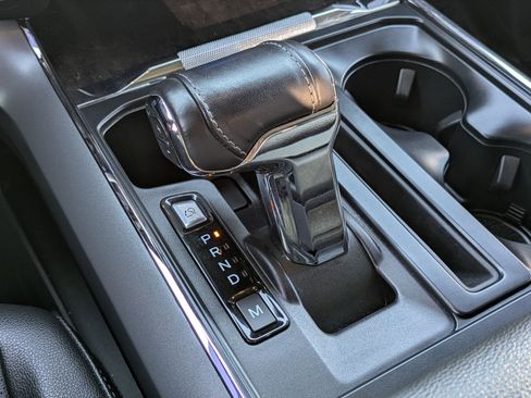 Used 2023 Ford F150 Lariat w/ Trailer Tow Package image 27