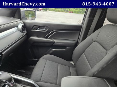 Used 2023 Chevrolet Colorado LT w/ LT Convenience Package II AWD/4WD image 15
