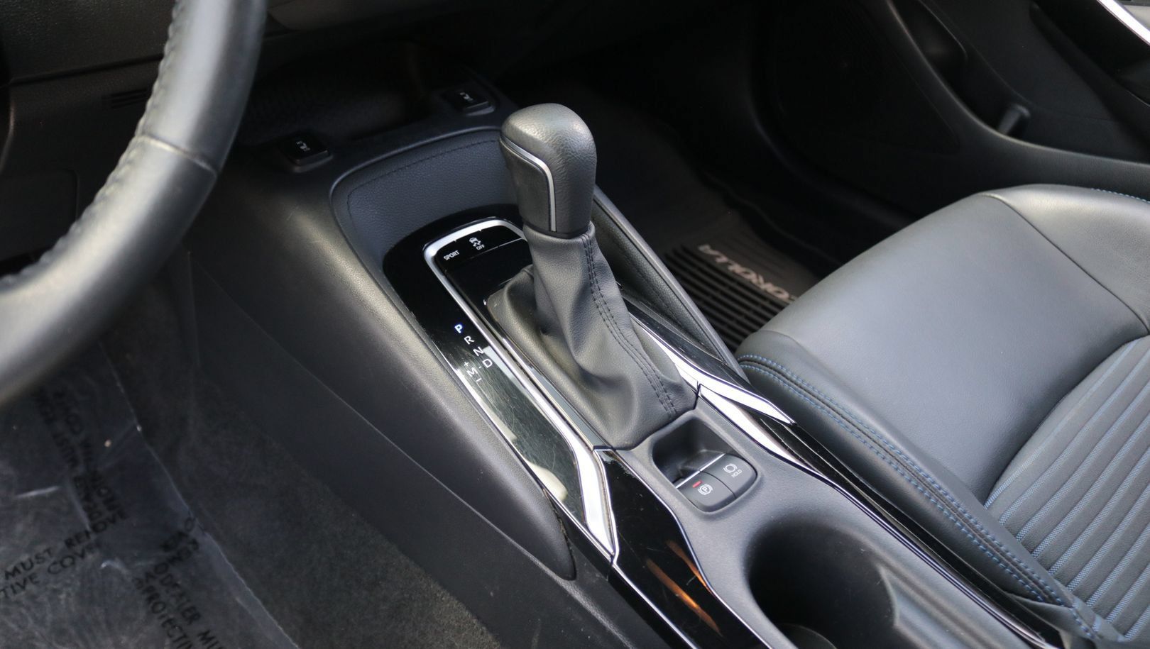 Used 2020 Toyota Corolla XSE FWD image 25