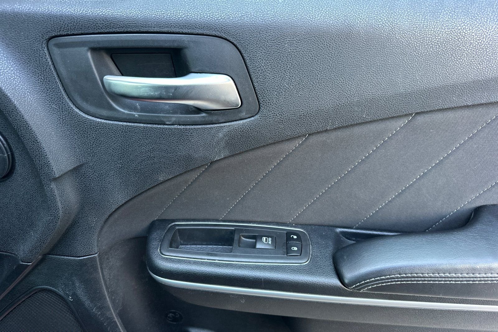 Used 2019 Dodge Charger R/T RWD image 19