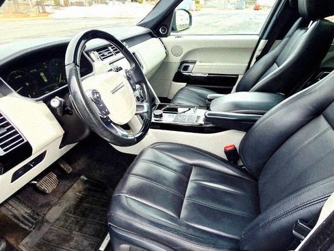 Used 2016 Land Rover Range Rover HSE image 25