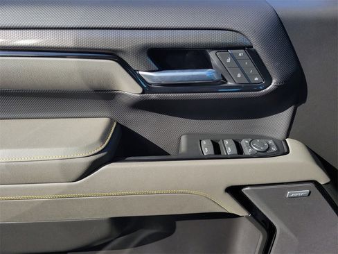 Used 2025 Chevrolet Silverado 1500 ZR2 w/ Technology Package image 20