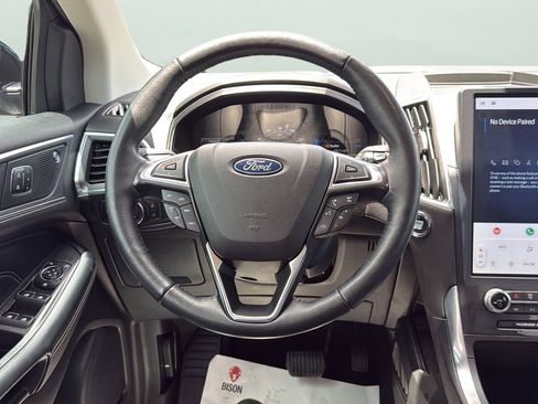 Used 2023 Ford Edge Titanium AWD/4WD image 12