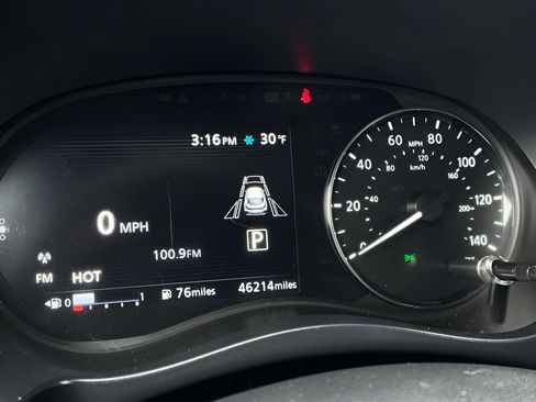 Used 2021 Nissan Kicks SR image 36