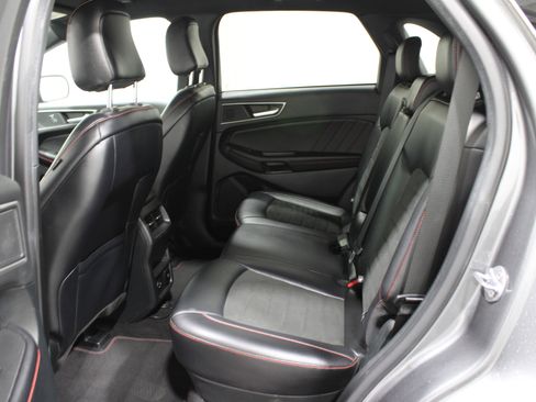 Used 2022 Ford Edge ST-Line image 22