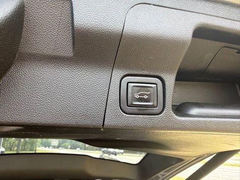 Used 2021 GMC Acadia AT4 w/ Technology Package image 11