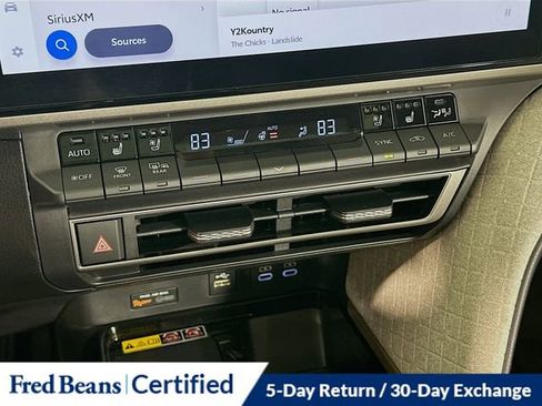 Used 2025 Toyota Camry XLE w/ Premium Plus Package image 23