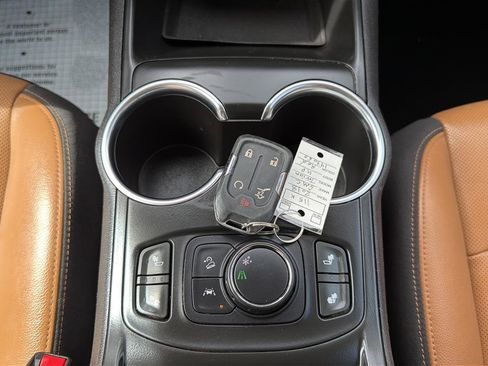 Used 2018 GMC Terrain SLT w/ Preferred Package image 22