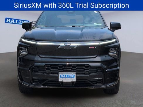 New 2026 Chevrolet Silverado EV 4x4 Crew Cab image 8