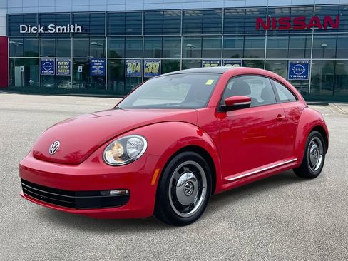 Used 2012 Volkswagen Beetle 2.5 image 3