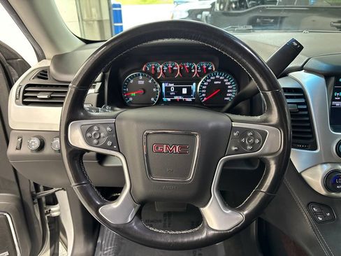 Used 2018 GMC Yukon XL SLT AWD/4WD image 12