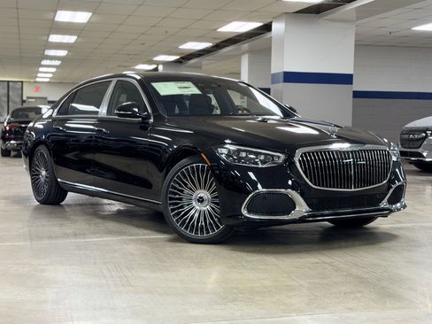 New 2026 Mercedes-Benz Maybach S 580 4MATIC image 2