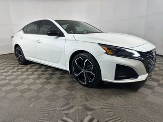 Used 2023 Nissan Altima 2.5 SR w/ SR Premium Package video 2