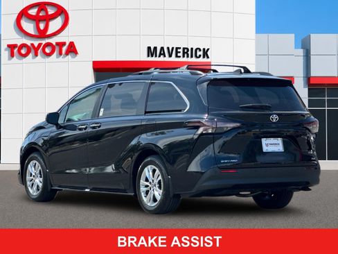 New 2026 Toyota Sienna XLE AWD/4WD image 3