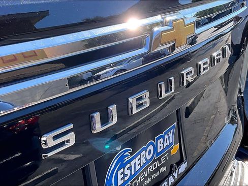 Used 2021 Chevrolet Suburban LT image 8