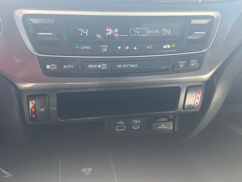 Used 2025 Honda Passport EX-L image 32
