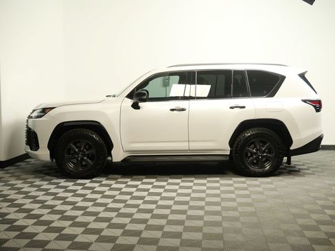 Certified 2025 Lexus LX 700h Overtrail AWD/4WD image 5