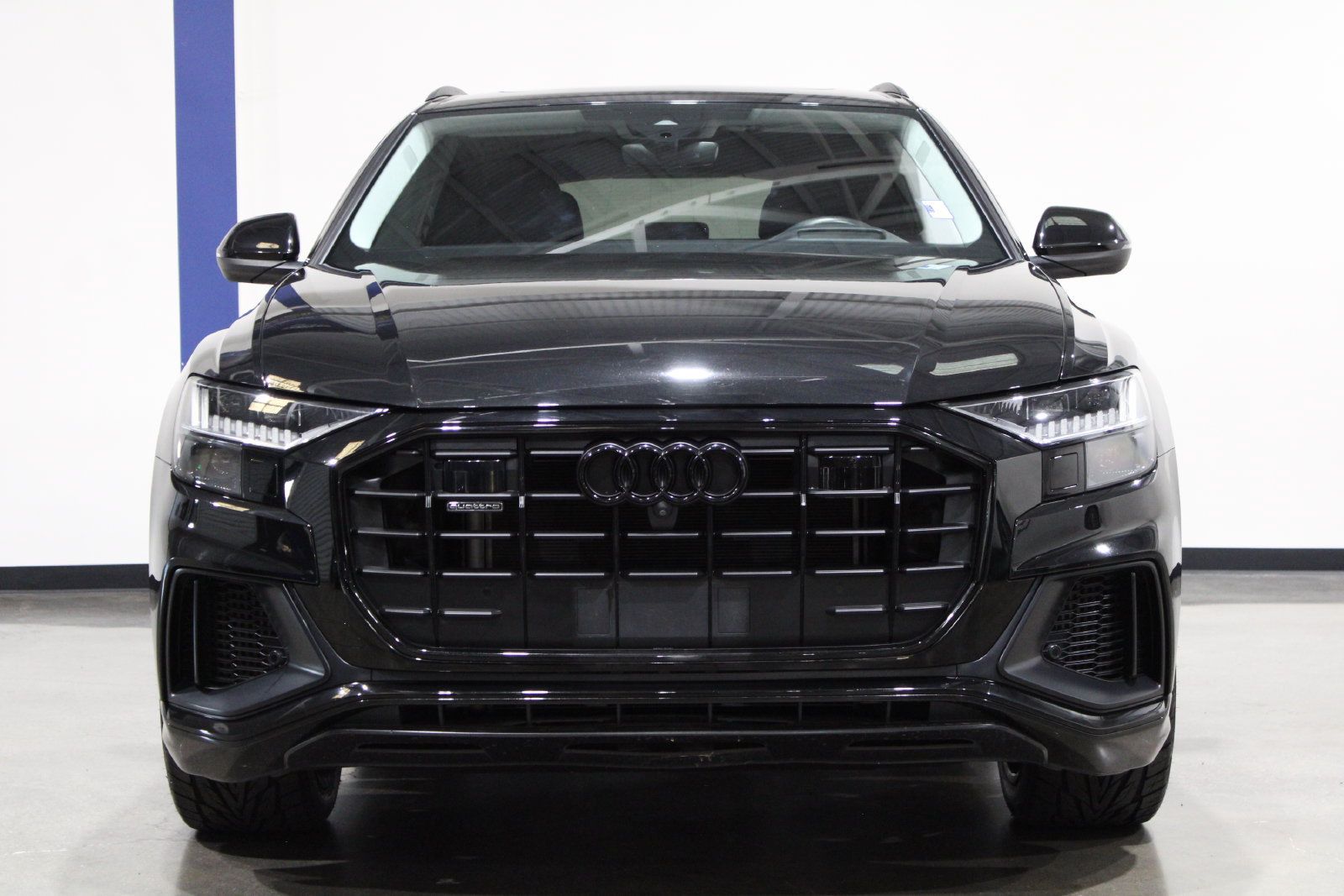 Used 2023 Audi Q8 Prestige w/ Prestige Package AWD/4WD image 3