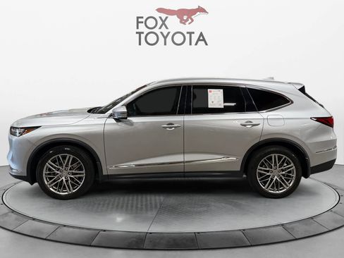 Used 2024 Acura MDX SH-AWD w/ Advance Package image 3