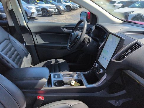 Used 2024 Ford Edge SEL w/ Convenience Package AWD/4WD image 7