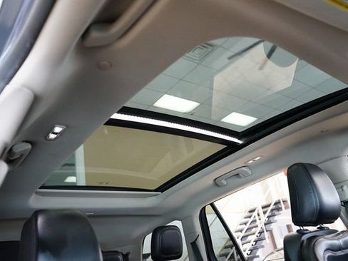 Used 2021 Lincoln Aviator Reserve AWD/4WD image 10