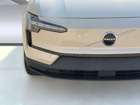 New 2026 Volvo EX30 Plus w/ Climate Package AWD/4WD image 10