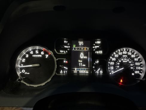 Used 2020 Toyota Tundra 1794 Edition image 6