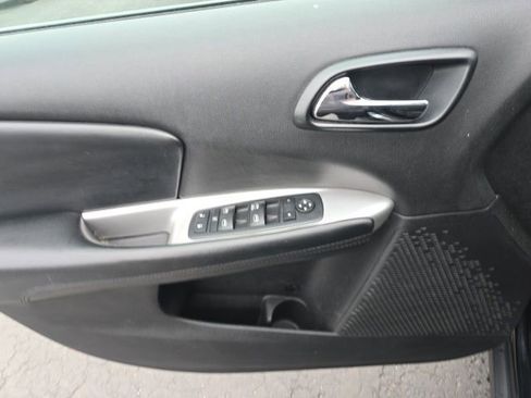 Used 2016 Dodge Journey SXT w/ Comfort/Convenience Group image 10