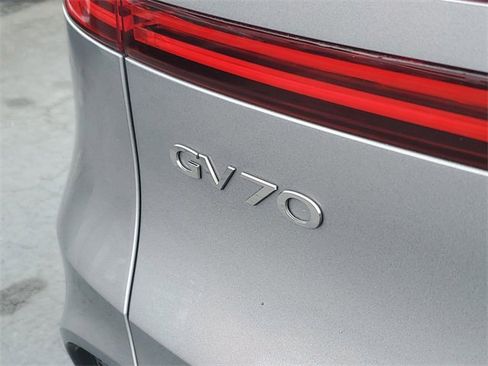 Used 2023 Genesis GV70 2.5T w/ Advanced Package image 9