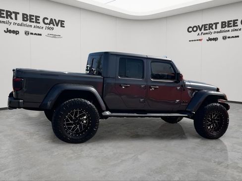 Used 2021 Jeep Gladiator Overland image 10
