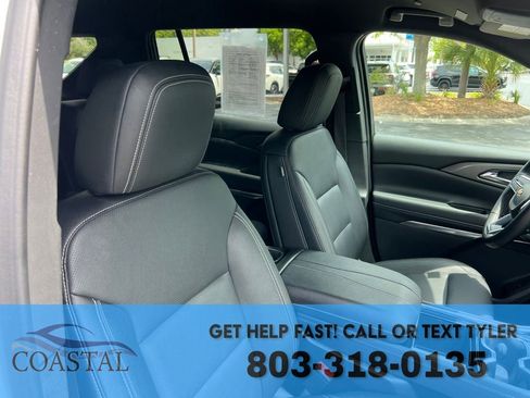 Used 2025 Chevrolet Traverse LT FWD image 29