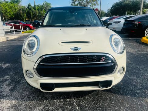 Used 2015 MINI Cooper S w/ Park Assistant Package FWD image 4