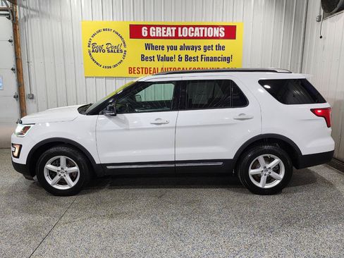 Used 2016 Ford Explorer XLT AWD/4WD image 4