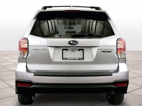 Used 2018 Subaru Forester 2.5i Premium w/ Protection Package #1A AWD/4WD image 4