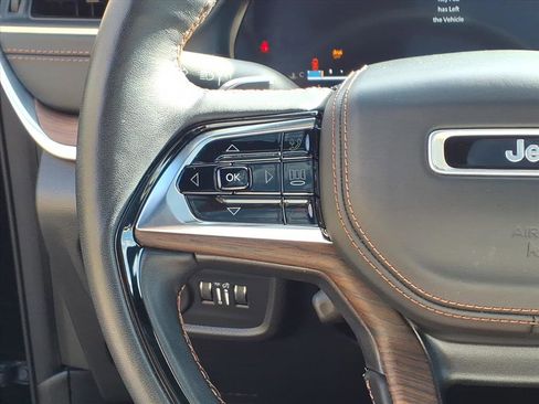 Used 2022 Jeep Grand Cherokee Summit w/ Adv Protech Group IV image 17