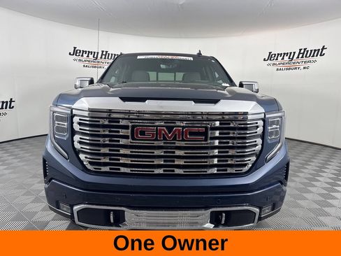 Used 2023 GMC Sierra 1500 Denali w/ Denali Reserve Package AWD/4WD image 4