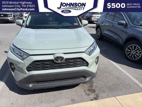 Used 2021 Toyota RAV4 XLE Premium AWD/4WD image 5
