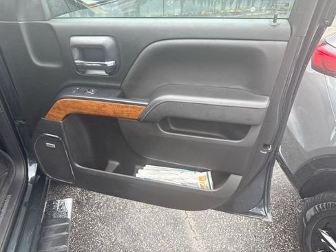 Used 2018 Chevrolet Silverado 1500 High Country AWD/4WD image 22