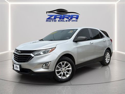 Used 2019 Chevrolet Equinox LS w/ LS Convenience Package AWD/4WD image 1