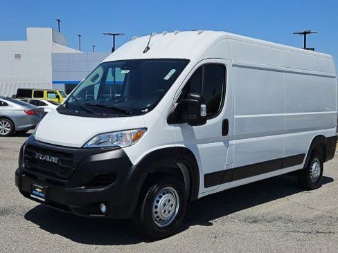 Used 2026 RAM ProMaster 2500 w/ Convenience Group FWD image 1