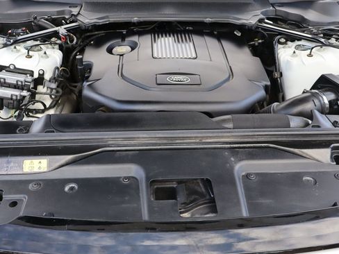 Used 2018 Land Rover Discovery HSE image 38