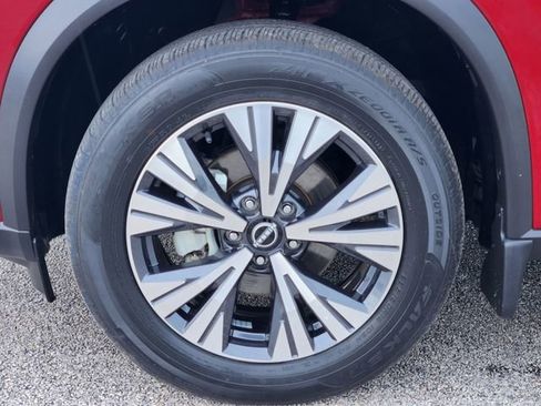 Used 2023 Nissan Rogue SV FWD image 7