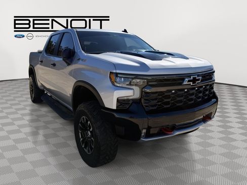 Used 2022 Chevrolet Silverado 1500 ZR2 w/ Technology Package image 1