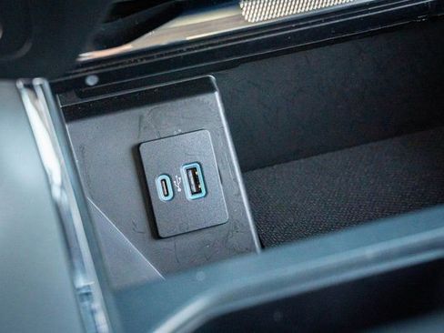 Used 2024 Ford F150 Lariat image 25