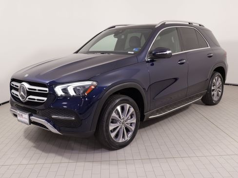 Used 2022 Mercedes-Benz GLE 350 4MATIC image 3