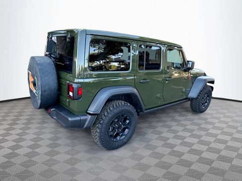 Used 2023 Jeep Wrangler Unlimited w/ Sun & Screen Package AWD/4WD image 6